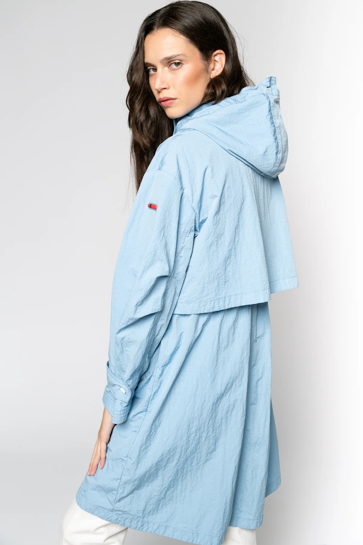 DICHI – Gabardina ligera con diseño elegante - Gabardina AIKO - Imagen 2