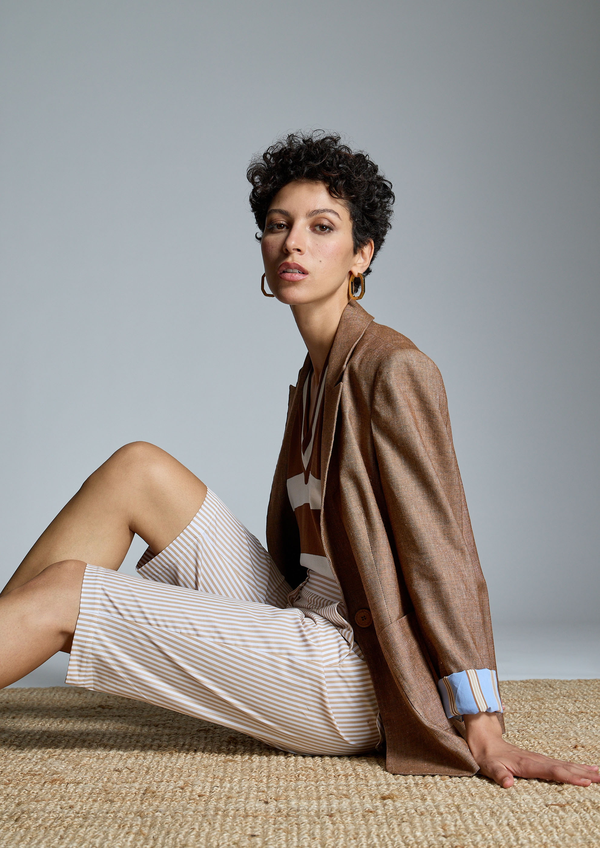 ALBA CONDE - Blazer entallada marrón