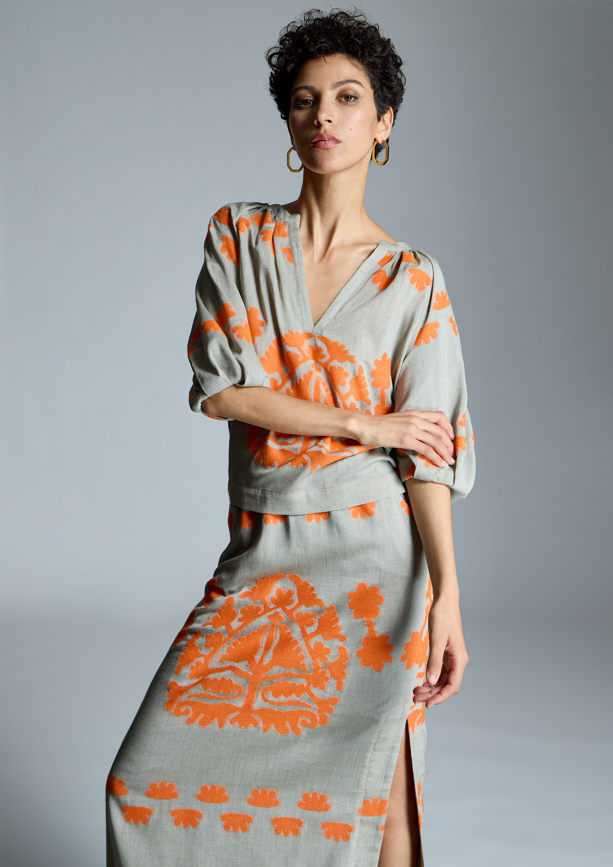 ALBA CONDE - Blusa bicolor jacquard