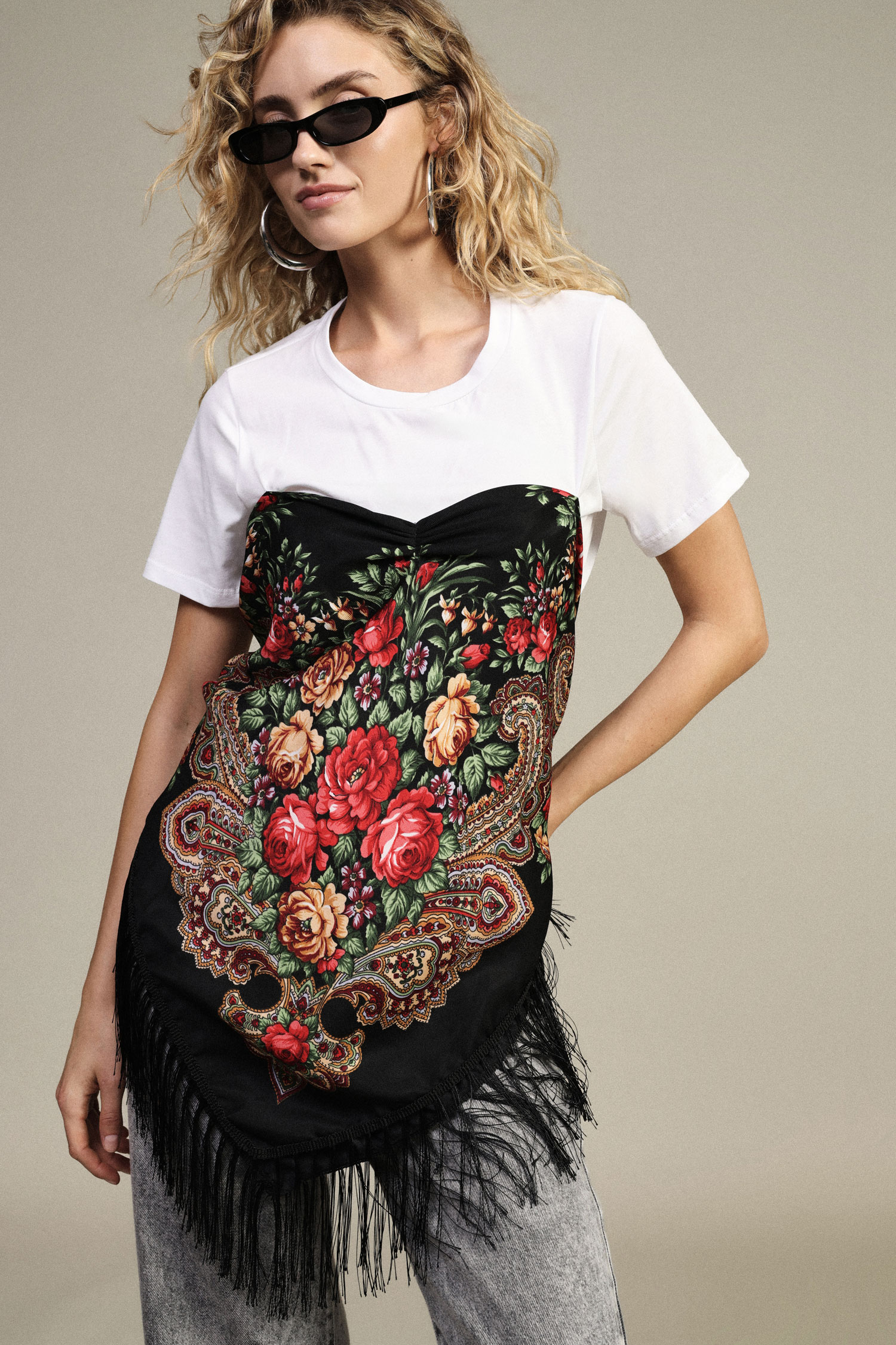 DIXIE · Camiseta floral con flecos