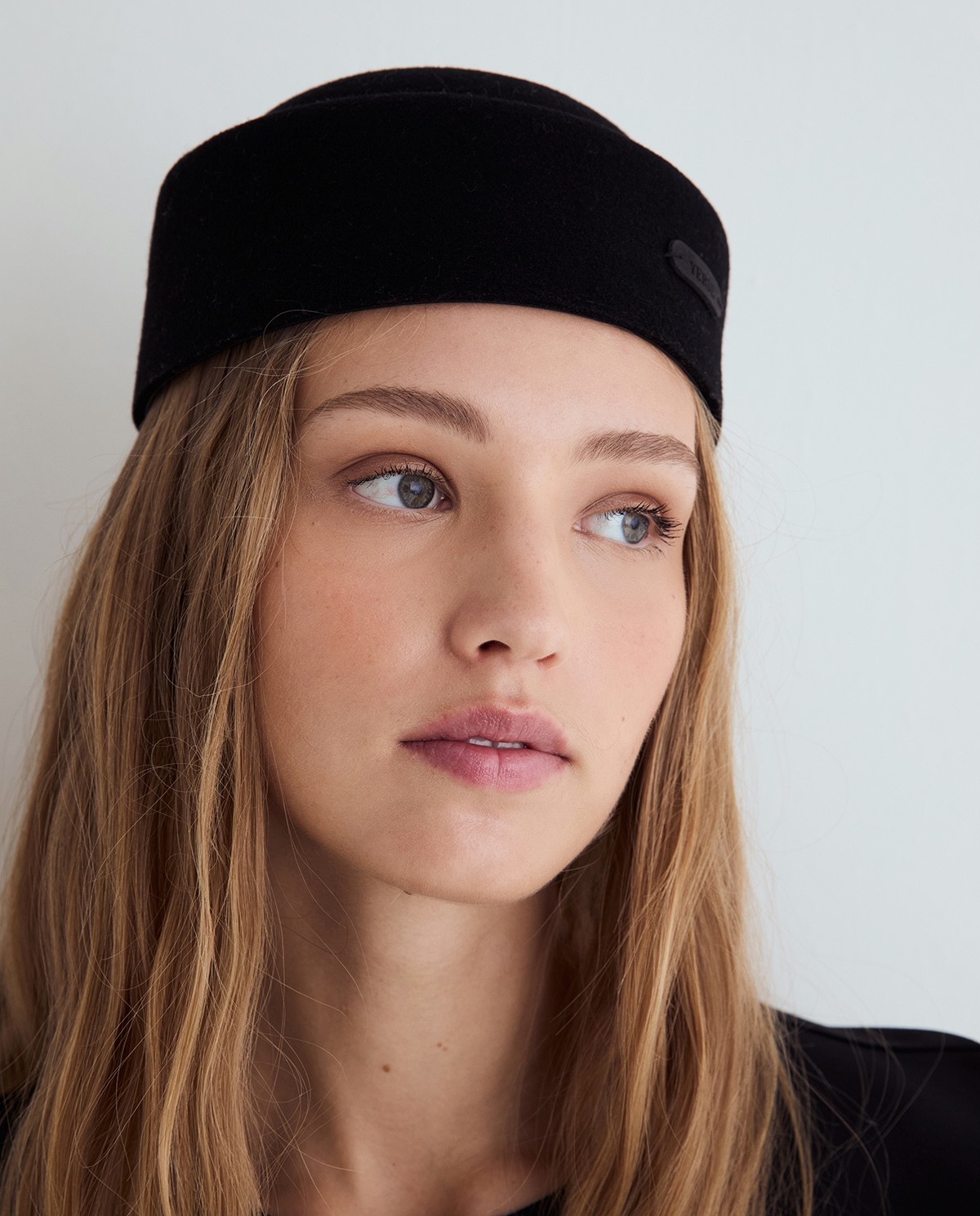 YERSE · Gorro de lana estructurado