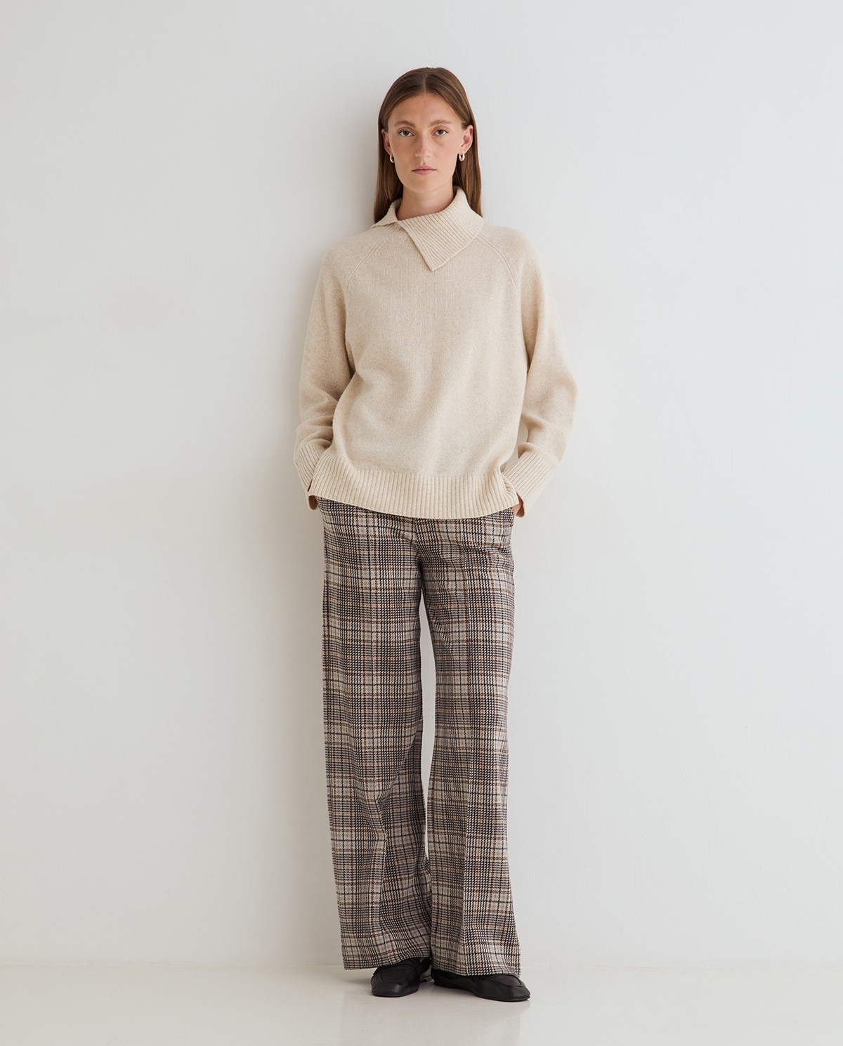 YERSE · Pantalón wide leg de cuadros