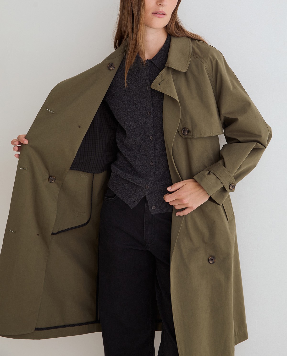 YERSE · Gabardina midi cruzada - Imagen 7