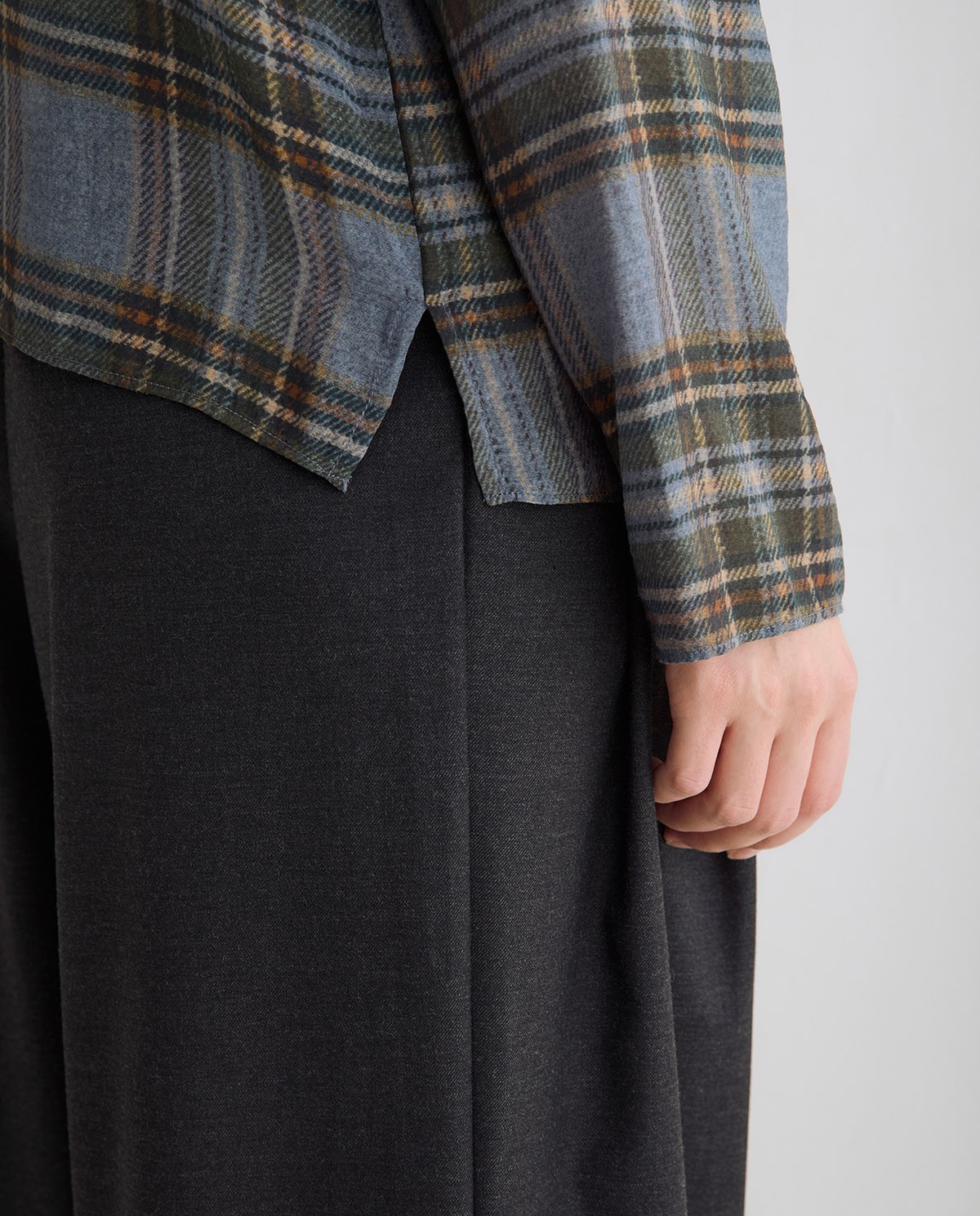 YERSE · Camisa de cuadros con lazada - Imagen 5