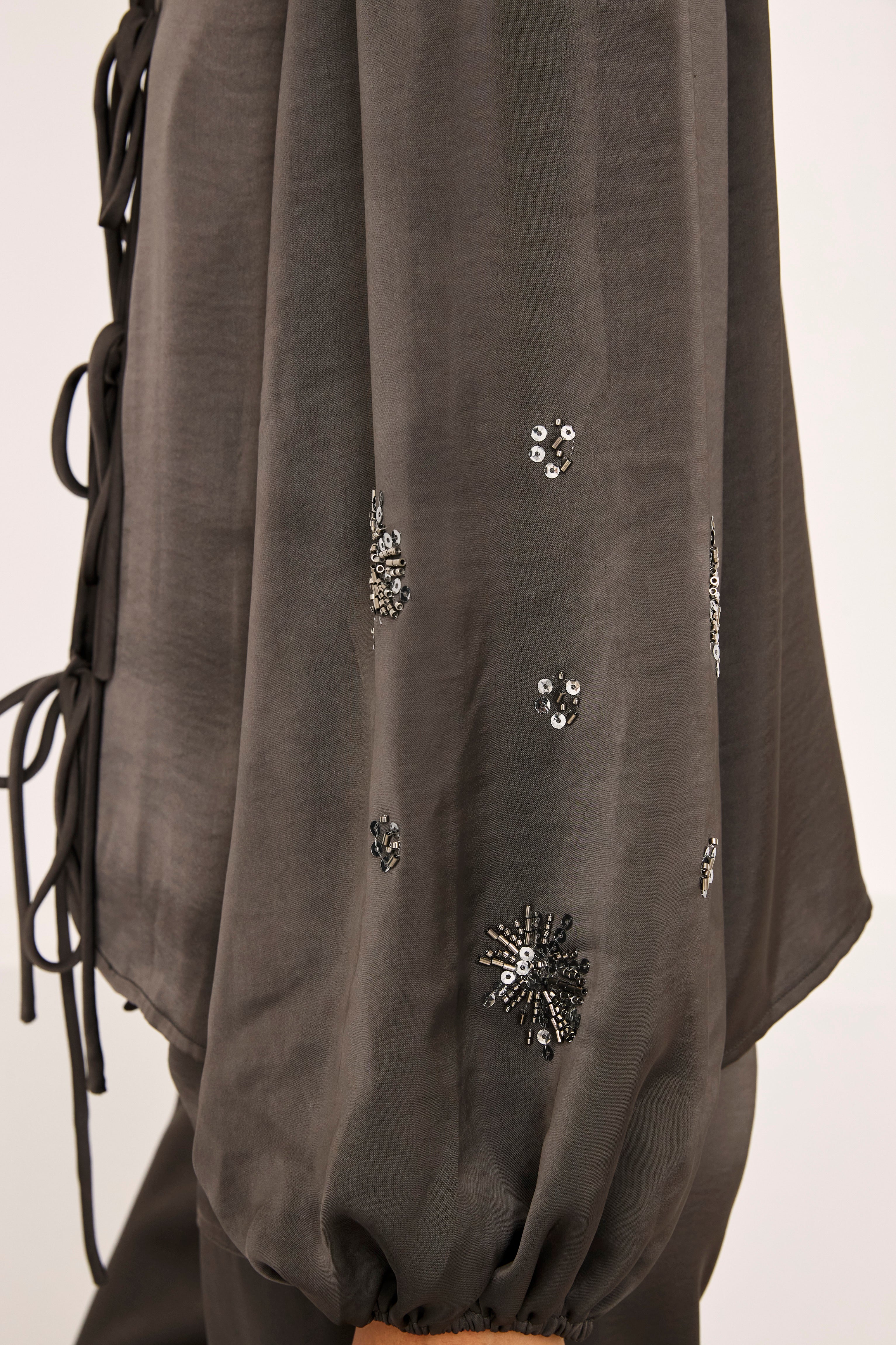 NEKANE · Blusa sedosa con cuentas - Imagen 3