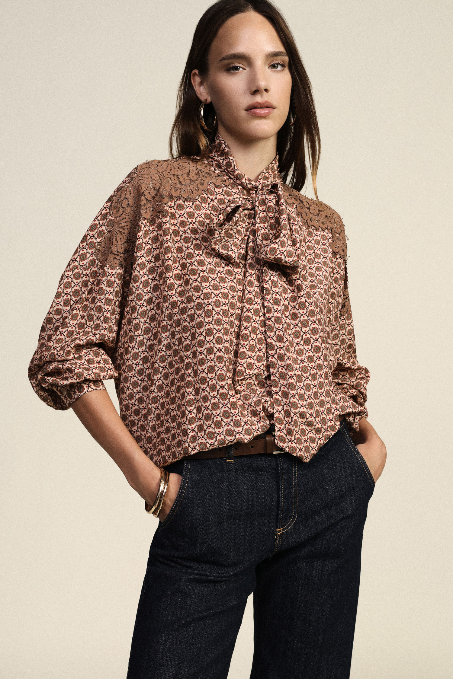 DIXIE · Blusa estampada de corbatas
