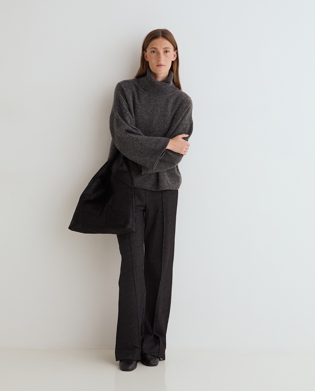 YERSE · Pantalón ancho con nervio