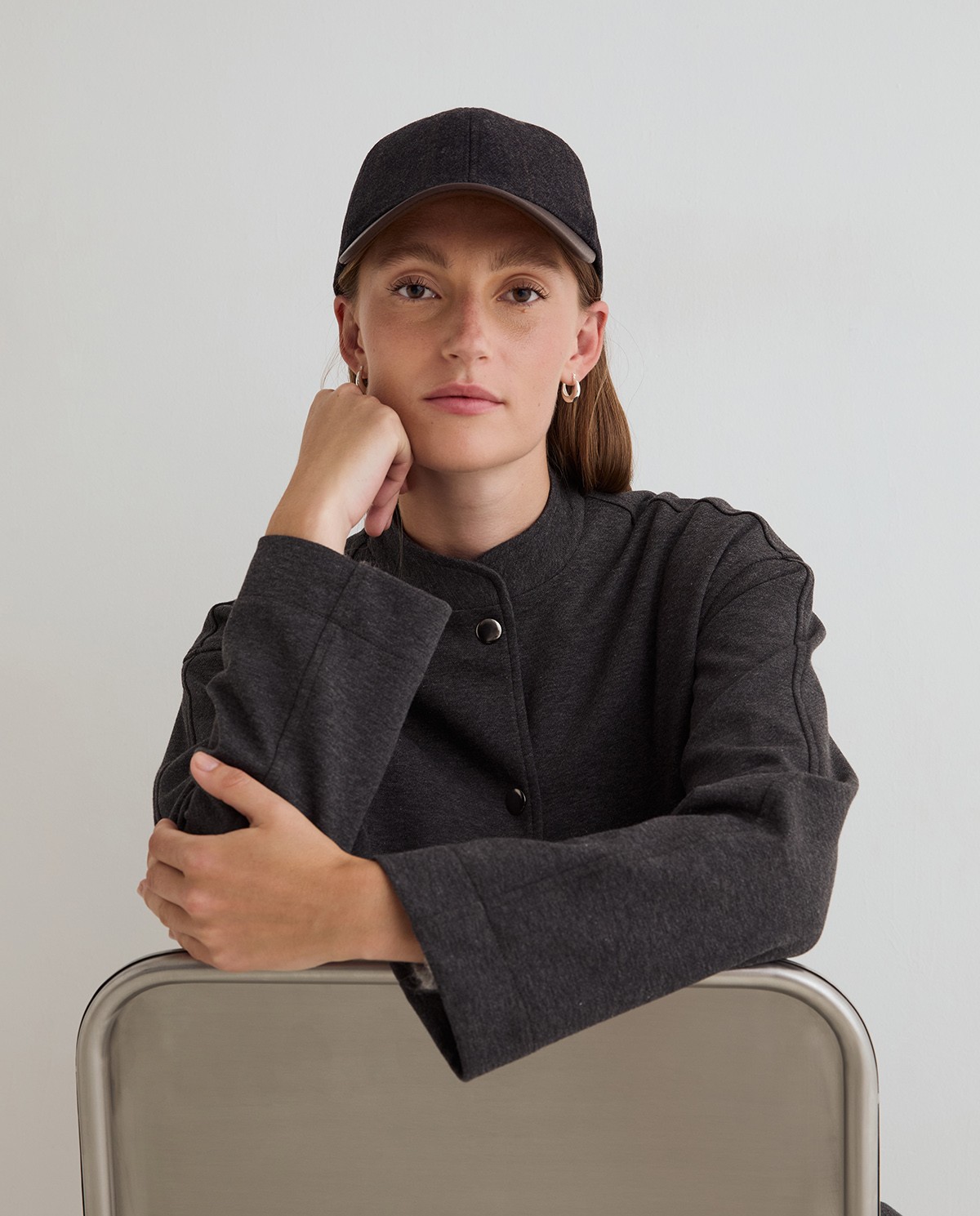 YERSE · Gorra de cuadros con visera