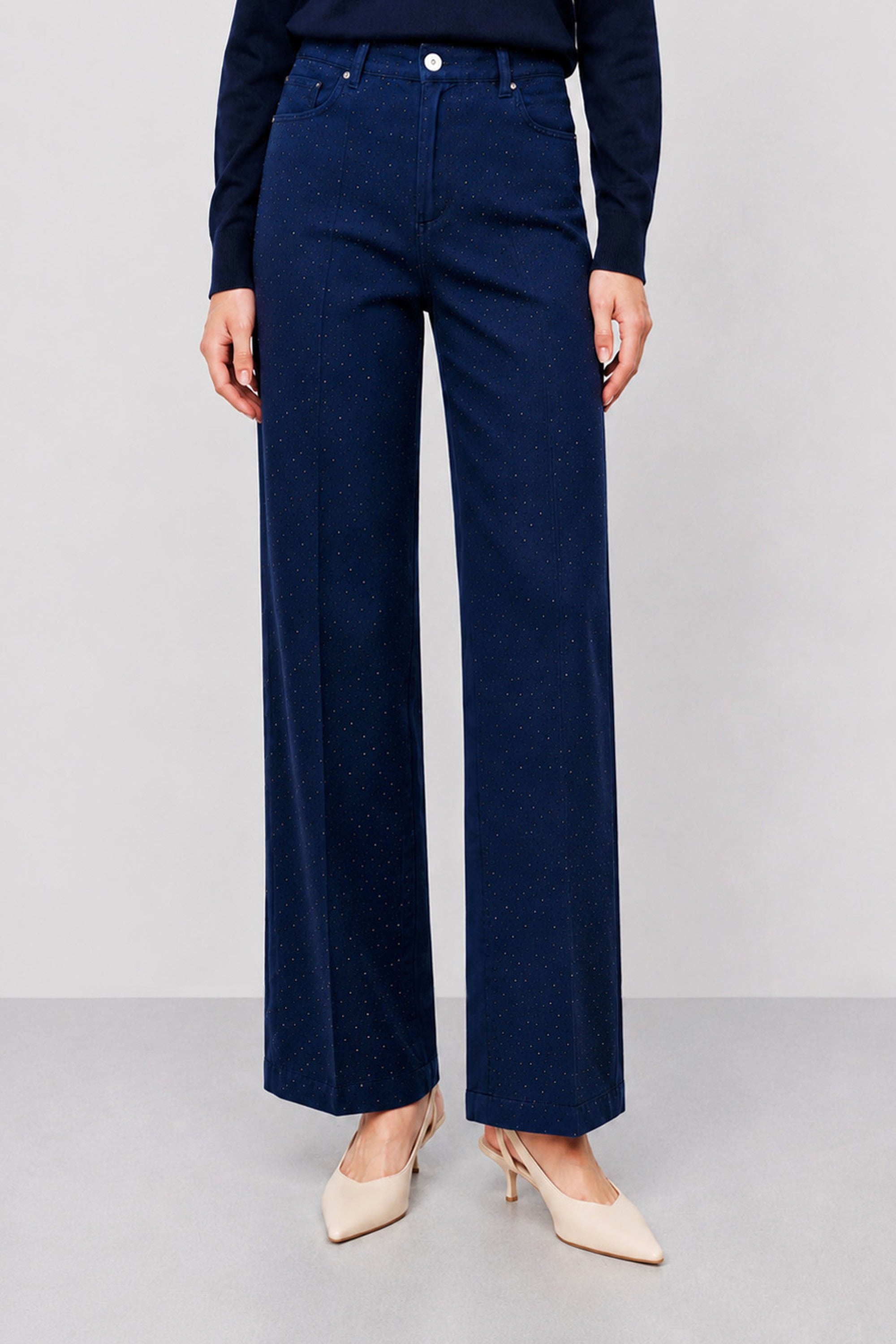 KOCCA · Pantalón ancho con puntos metálicos · Donvina