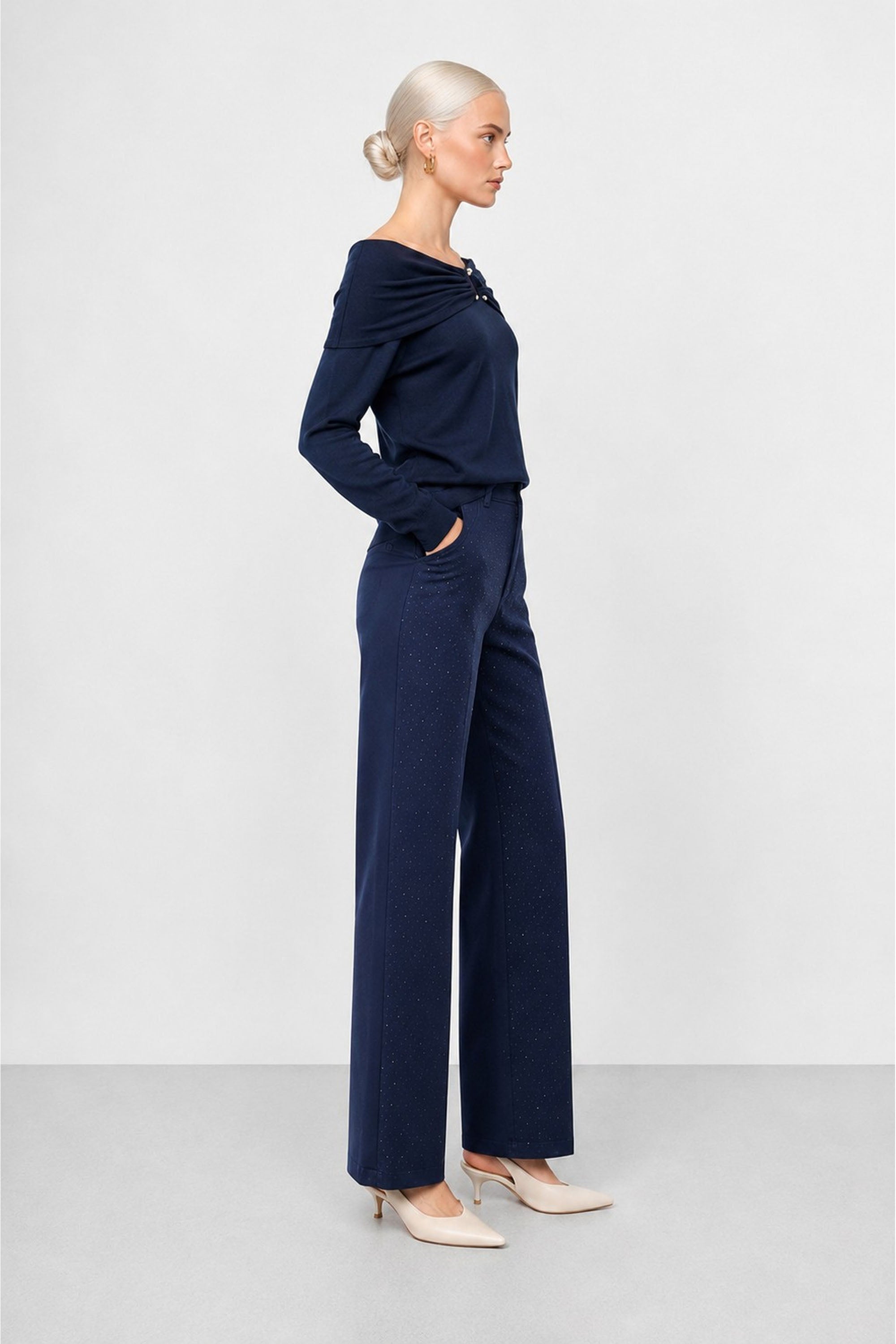 KOCCA · Pantalón ancho con puntos metálicos · Donvina - Imagen 3